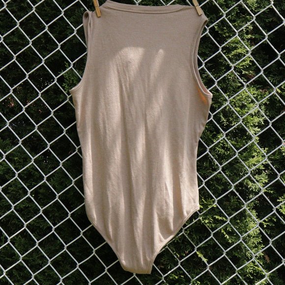 3/$28 SALE Uk2La Ribbed Lace Up Bodysuit - Large - Picture 3 of 7